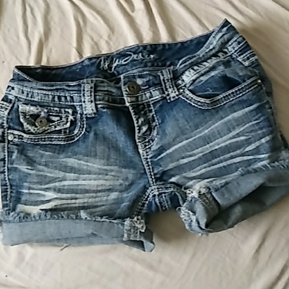 Airya awesome shorts - Picture 1 of 8